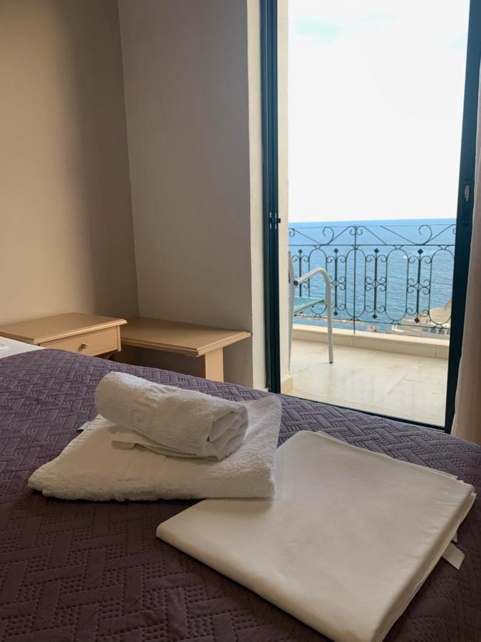Iro Hotel アギア・ガリニ エクステリア 写真