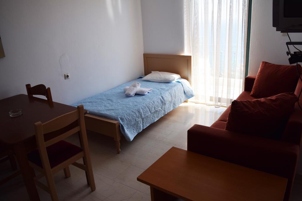 Iro Hotel アギア・ガリニ エクステリア 写真